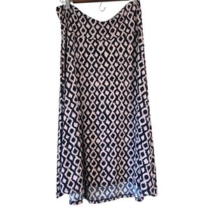 LuLaRoe Skirt A-Line Floral  – Size Large – Navy with soft Pink/Purple Accents